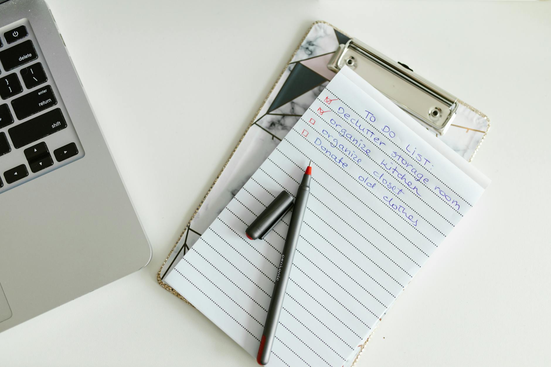 Lista za provjeru na laptopu — on-site SEO optimizacija
