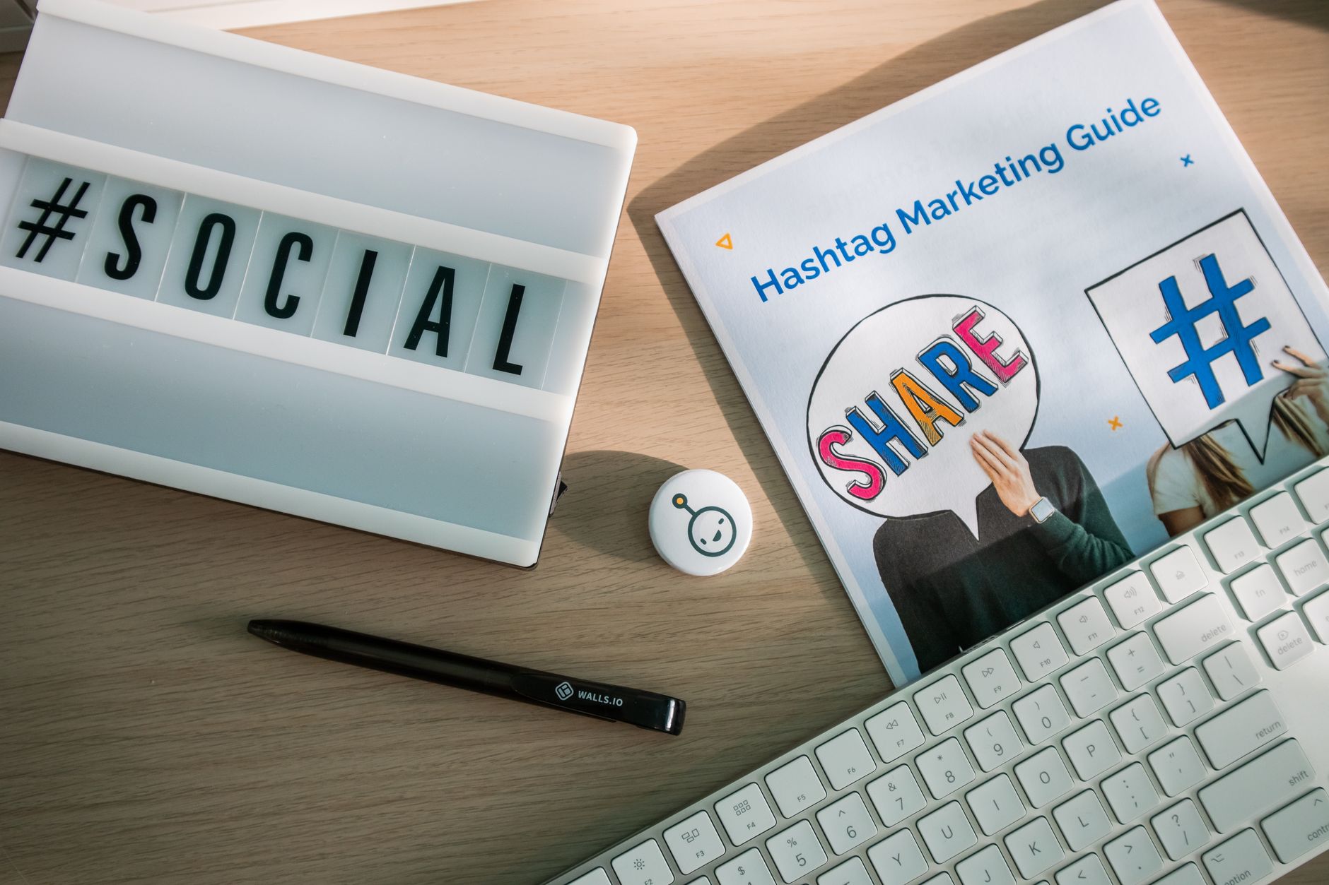 Radni stol s alatima za SEO optimizaciju web stranice